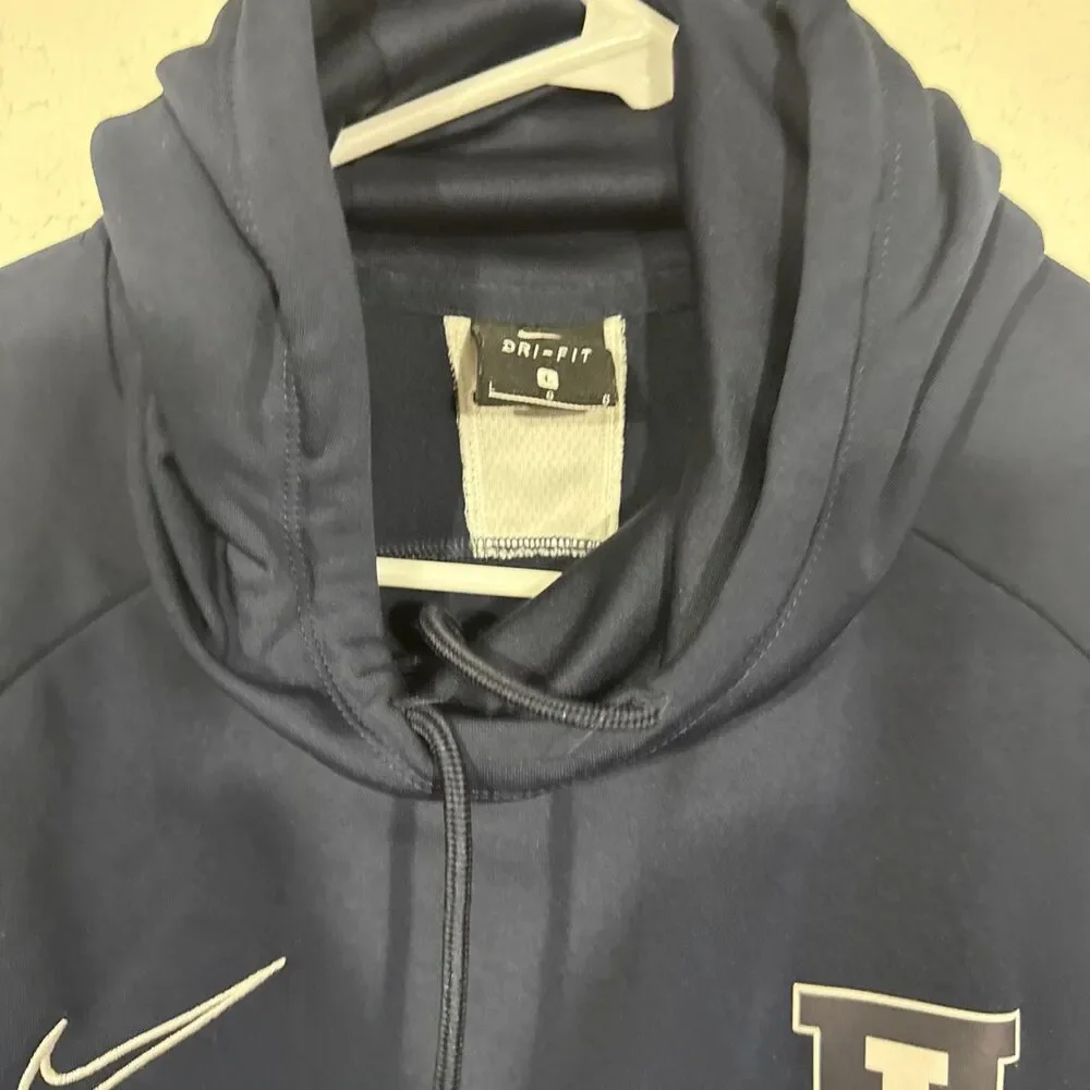 Nike Therma-FIT hoodie for the University of Illinois Fighting Illini Women’s L
